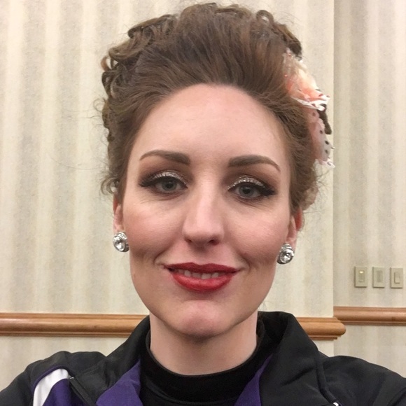 Meet your Posher, Caryn - Picture 2 of 4